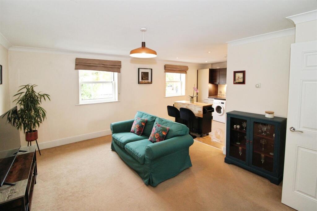Satchels Court, Dunchurch Road, Rugby photo 4