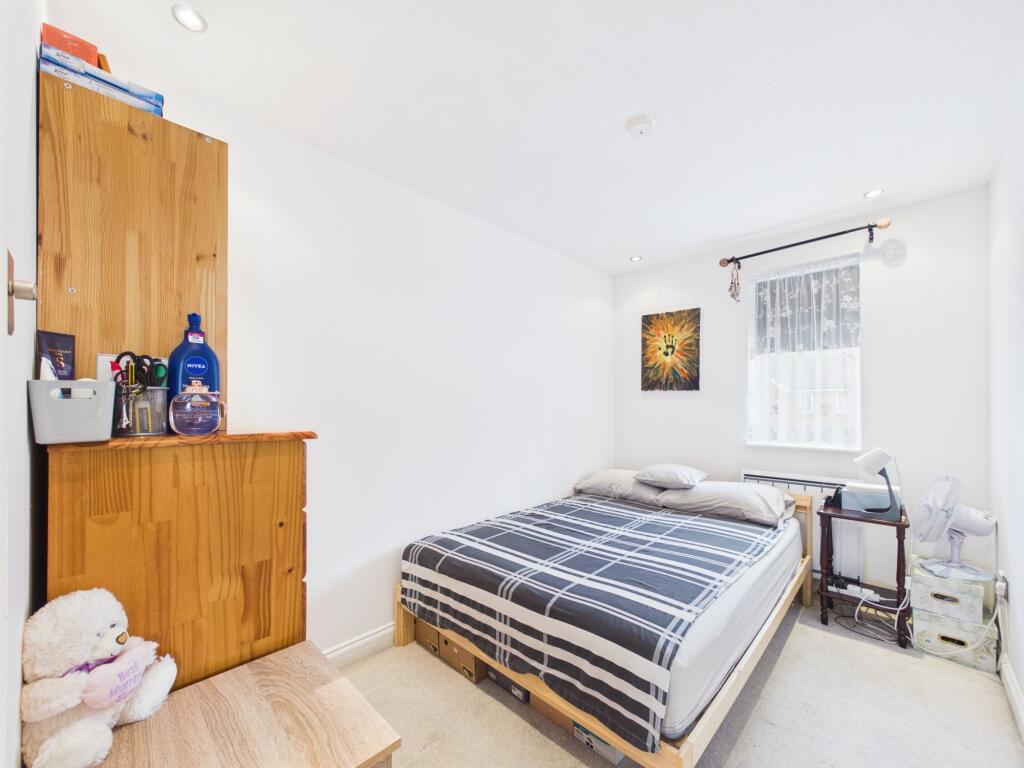 1-bed flat on Bream Close, Angelica Court Bream Close, N17, £325,000