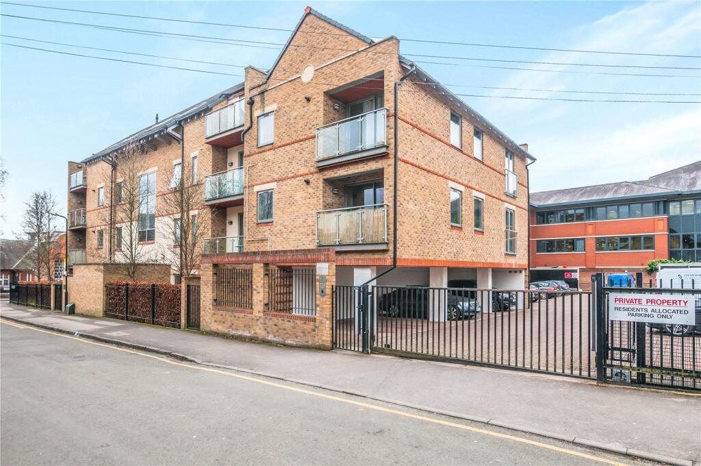Main image of property: Spur House, The Crescent, Maidenhead