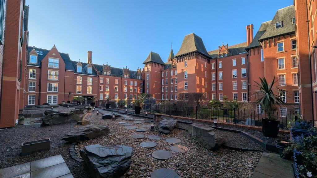 Main image of property: The Apartments, Marine Gate Mansions, Promenade, Southport
