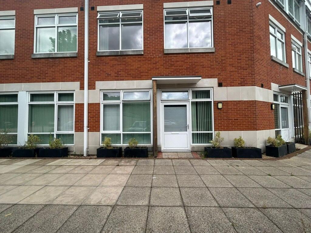 Apartment in Slough, Chalfont St Peter - View 2
