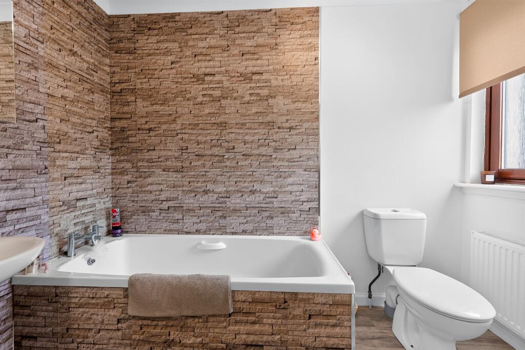 Apartment in Irvine, Girdle Toll - More
