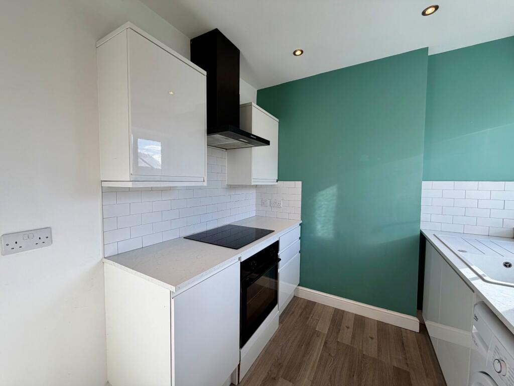 Apartment in North Tyneside, North East - View 3