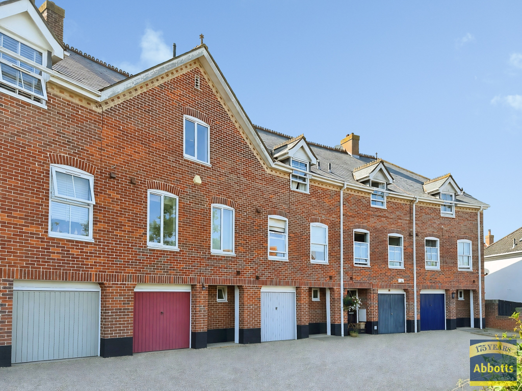 Main image of property: Snowdrop Close, Bury St Edmunds, IP32 7LZ