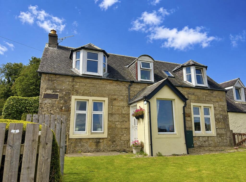 Main image of property: Montstewart,,Whiting Bay