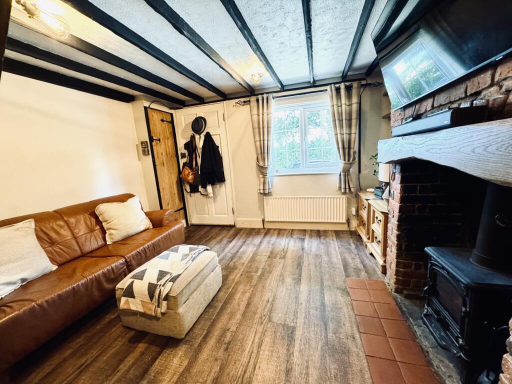 House in Hart, Hartfordbridge, Hartley Wintney - More