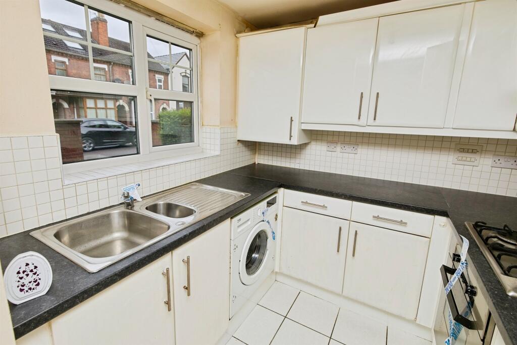 Black Eagle Court, Burton-On-Trent - View 4