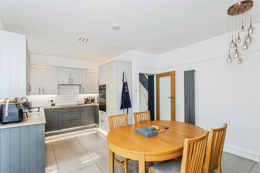 House in Southend-on-Sea - View 5