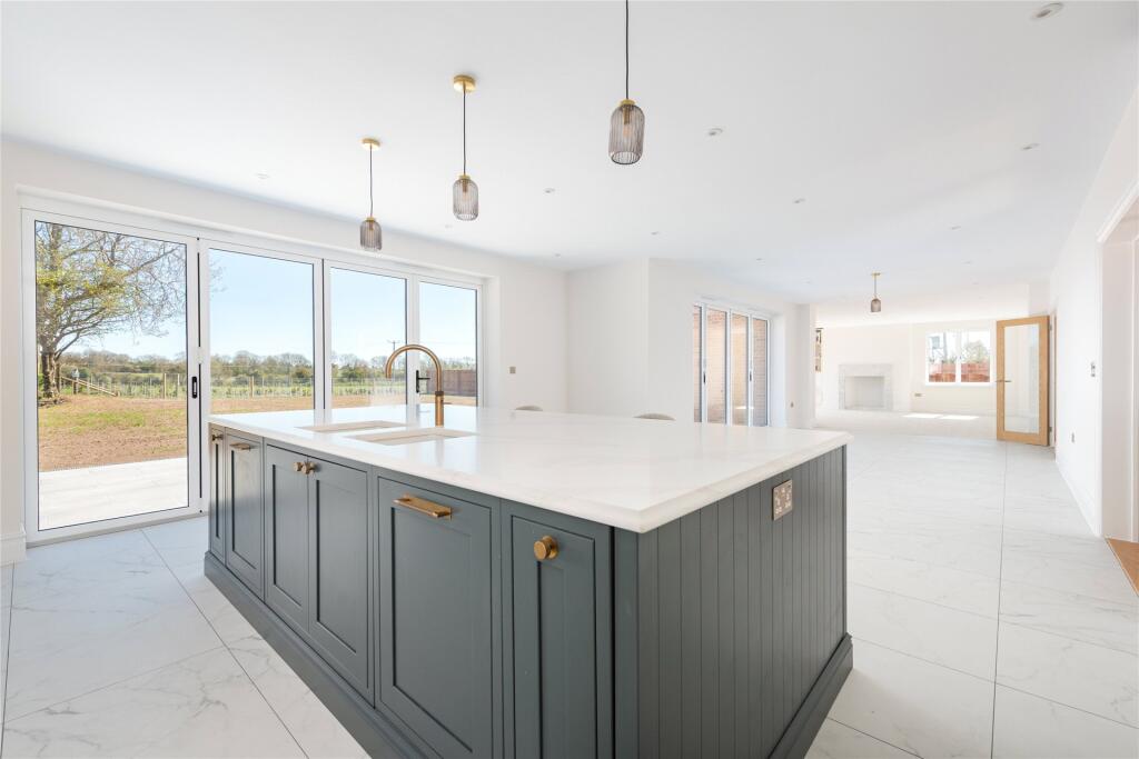 House in North Hertfordshire, Kelshall - More