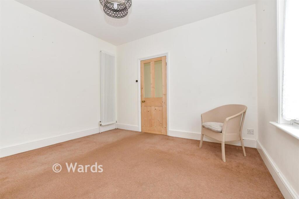 House in Canterbury - View 5