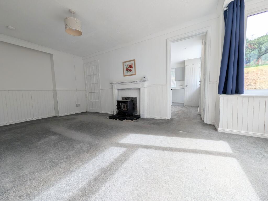 House in Gloucester - View 4