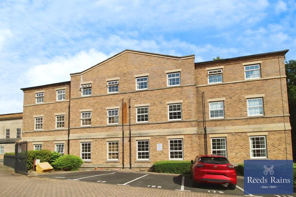 Main image of property: Chaloner Grove, Wakefield, West Yorkshire, WF1