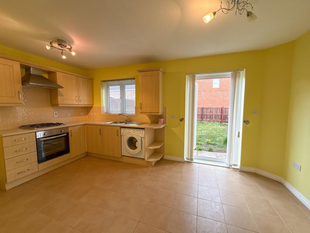 Lauder Way, Gateshead, NE10 photo 2