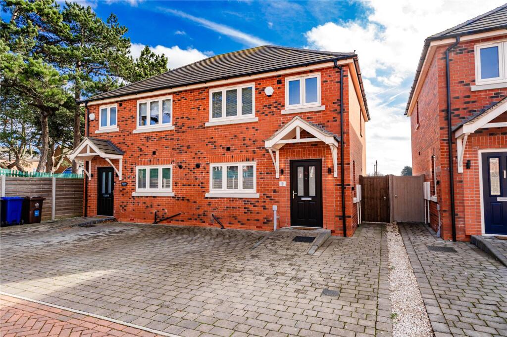 Main image of property: Newbold Court, Cleethorpes, Lincolnshire, DN35