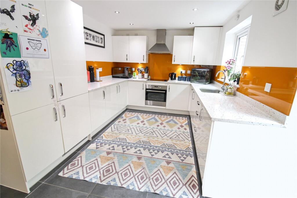 Greycing Street, Swindon, Wiltshire, SN25 photo 3