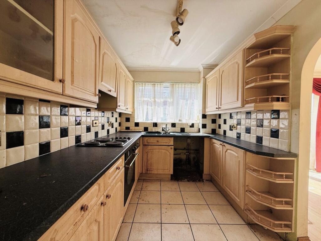 House in Gillingham, Medway - View 2