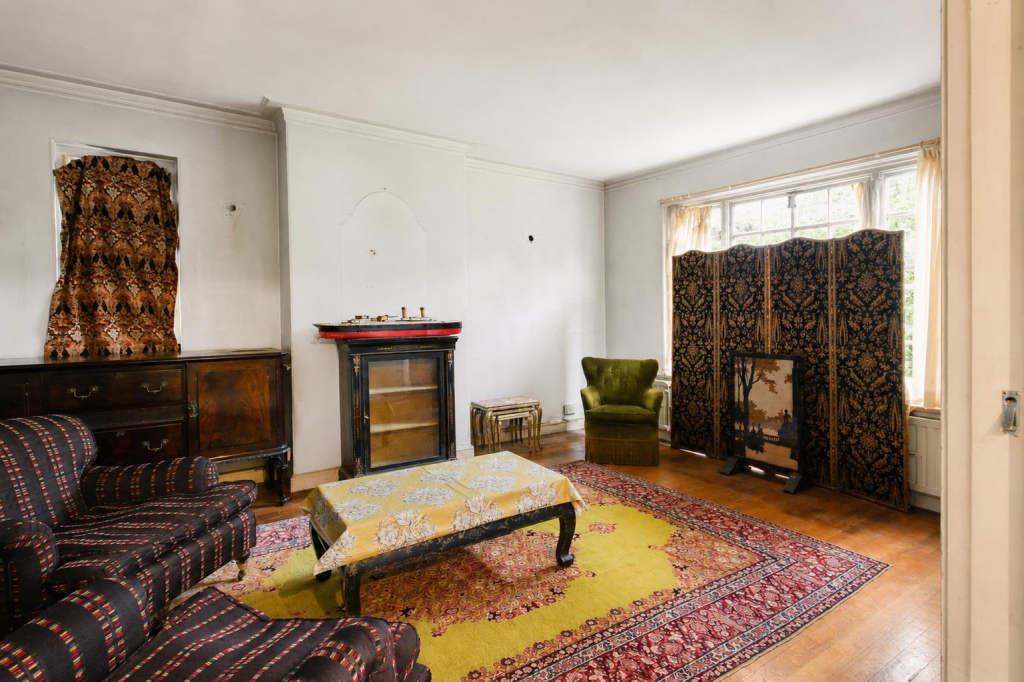 Colebrook Close, London photo 4