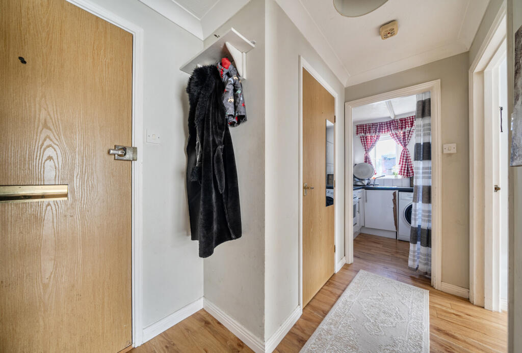 Ladbroke Road, Redhill, Surrey, RH1 - More
