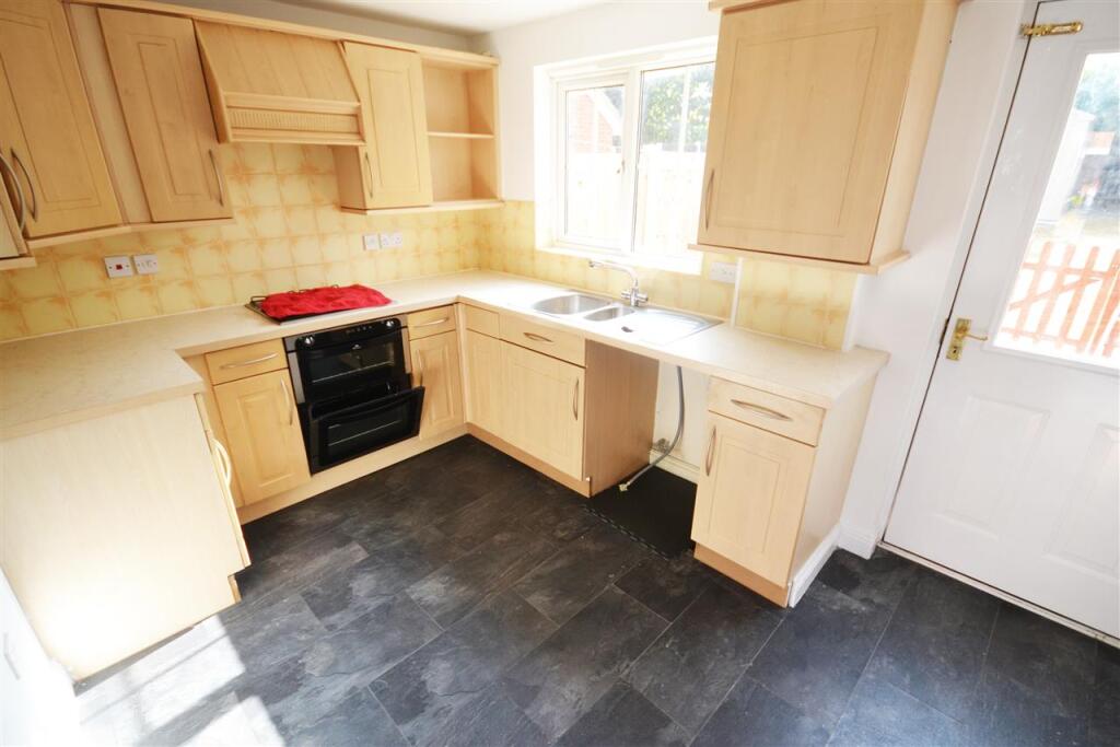 House in Chadwell St Mary, Essex - View 3