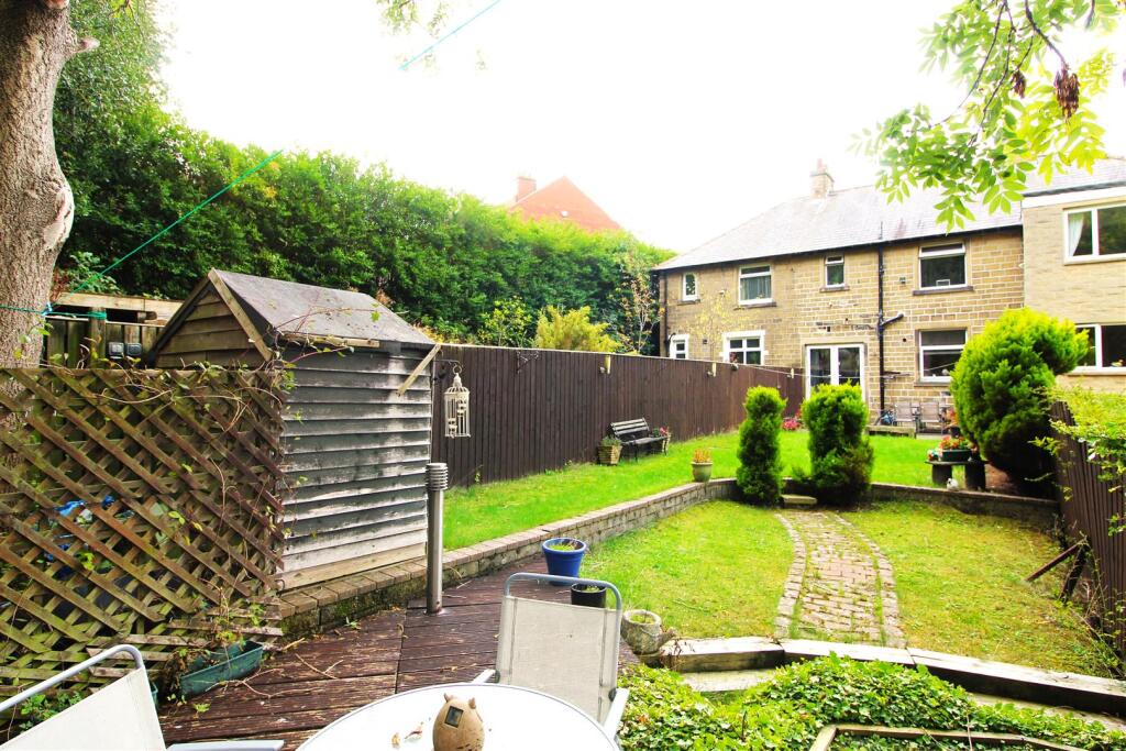 Close Hill Lane, Newsome, Huddersfield, HD4 - View 2