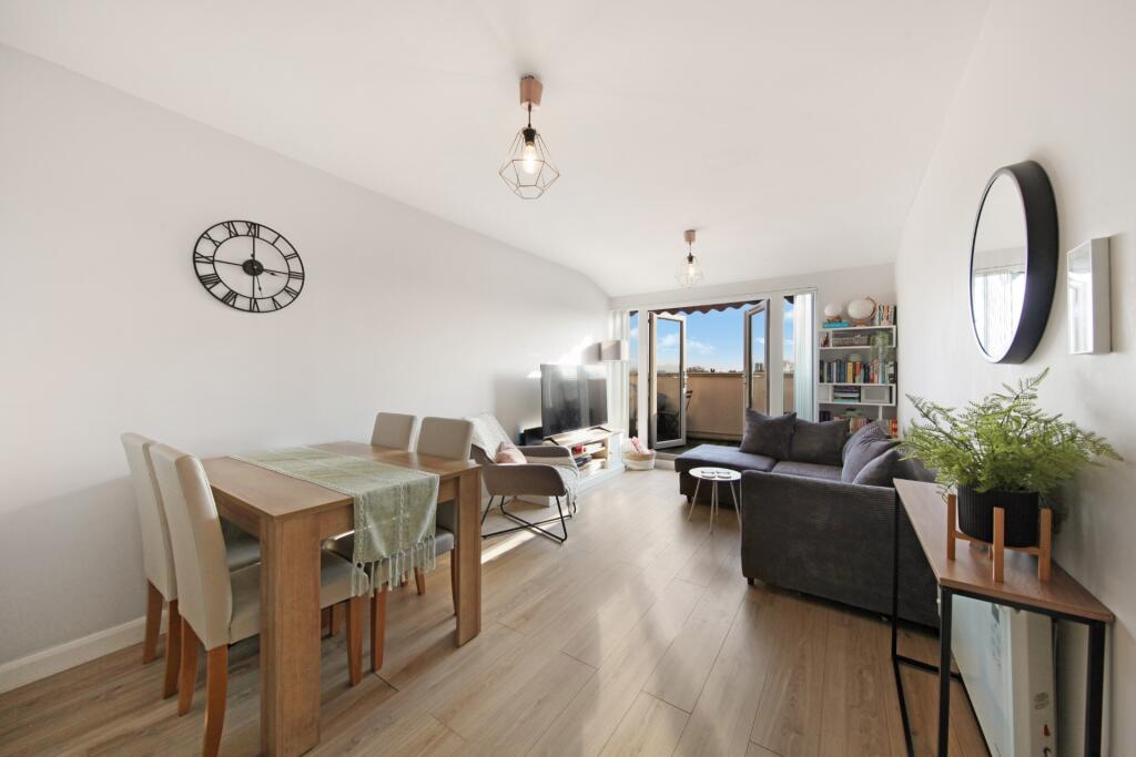 Main image of property: Welling High Street, Welling, DA16