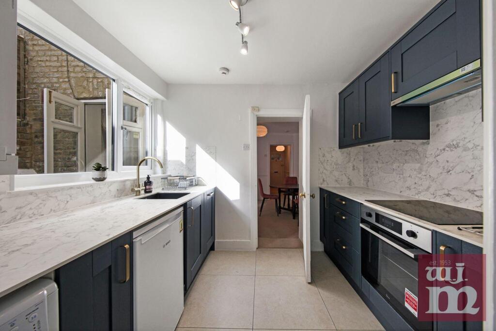 Apartment in London - View 2
