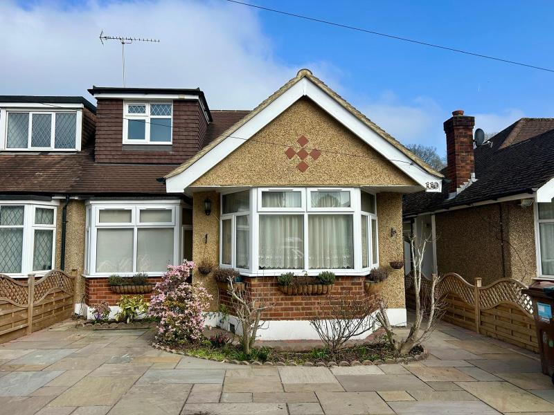 Main image of property: Links Way, Croxley