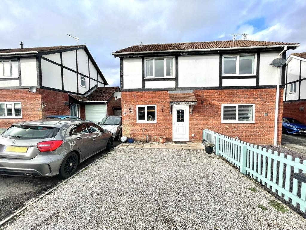 Main image of property: Deepweir Gardens, Caldicot, Mon. NP26 5QJ