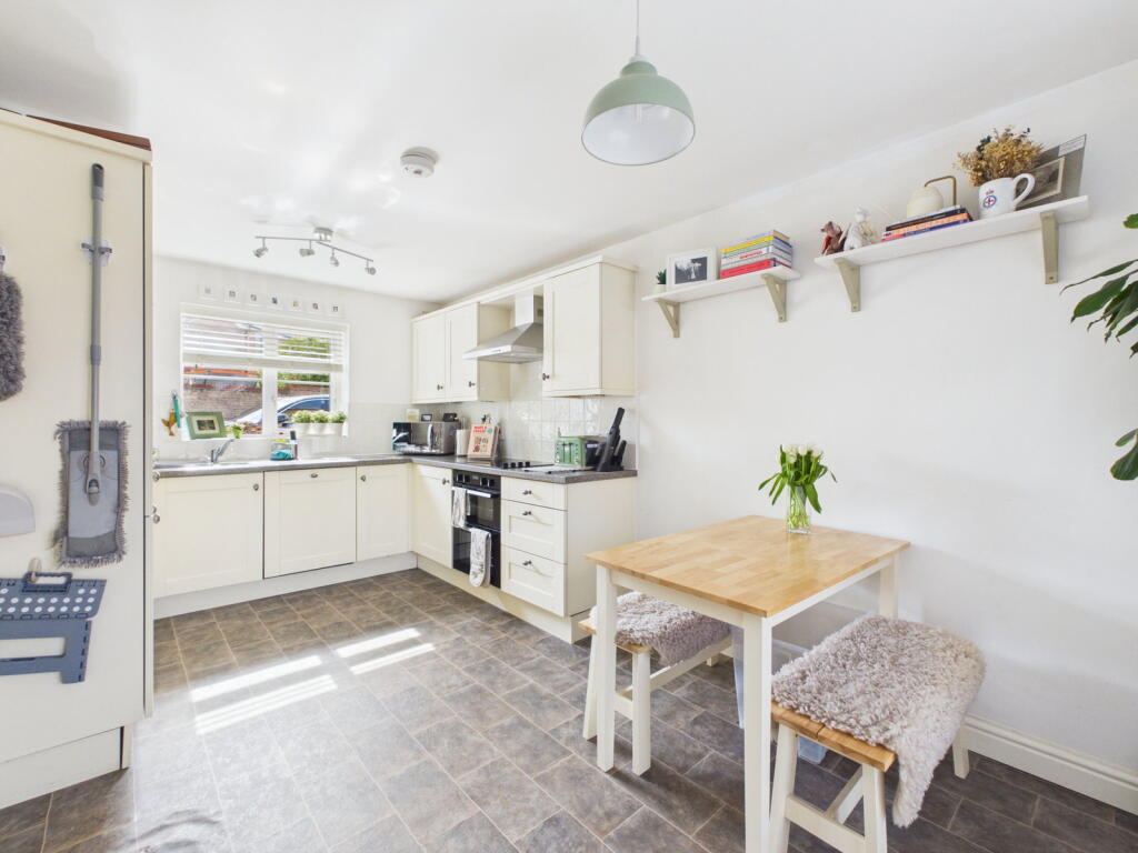 House in Exeter - View 3