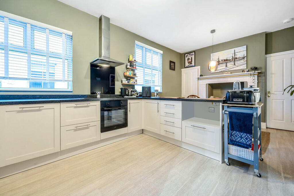 20 Brunswick Square, Penrith, Cumbria, CA11 7LR photo 2