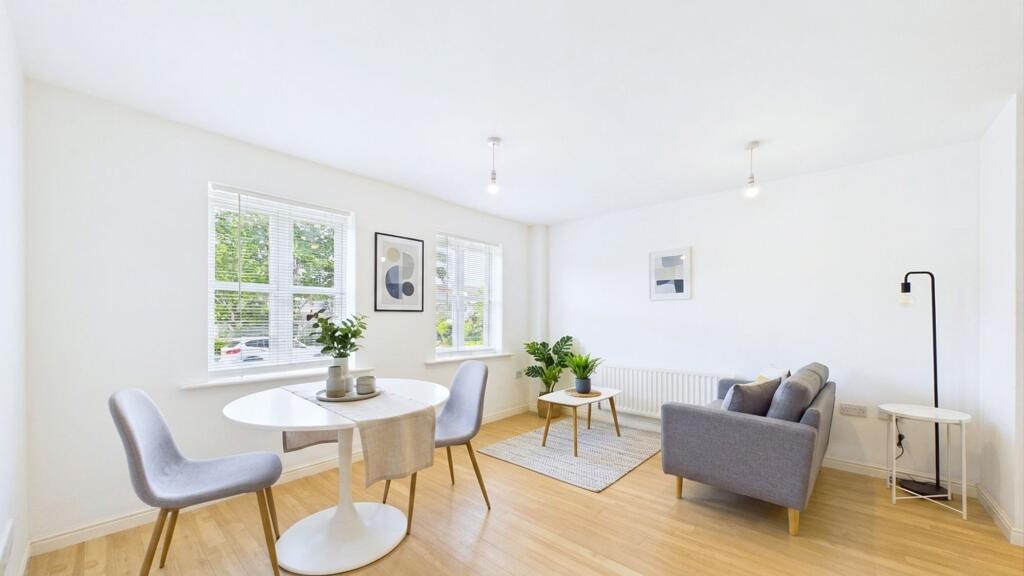 Apartment in Hastings Court Harbour Way - View 3