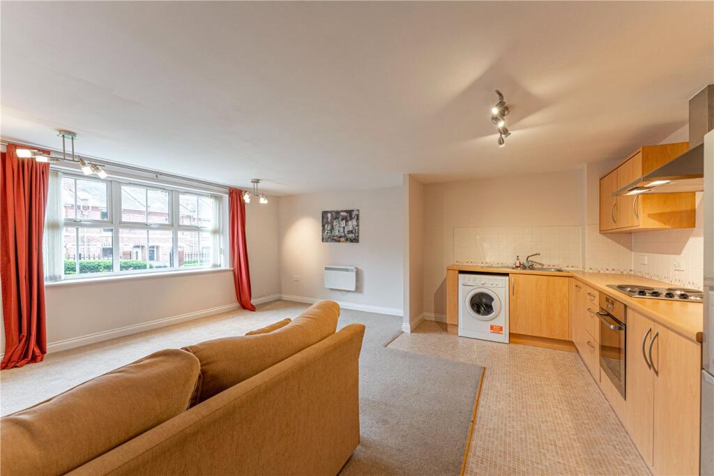 Apartment in Warwick, Woodloes Park - View 2