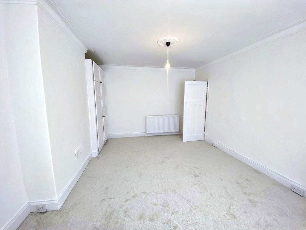 Apartment in North Tyneside, North East - More