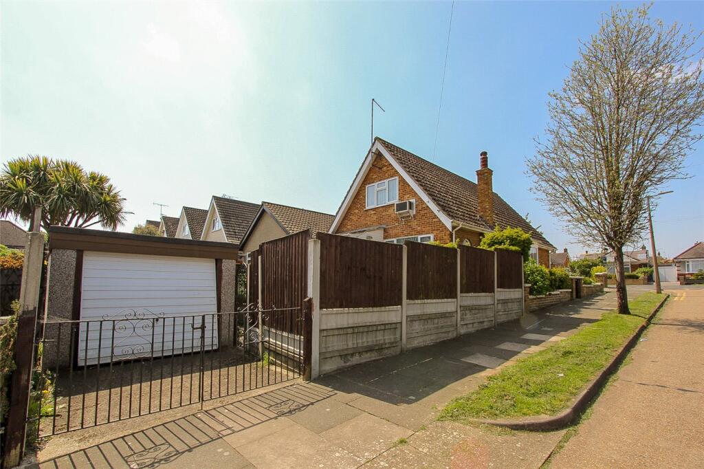 The Fairway, Leigh-on-Sea, Essex, SS9 photo 4