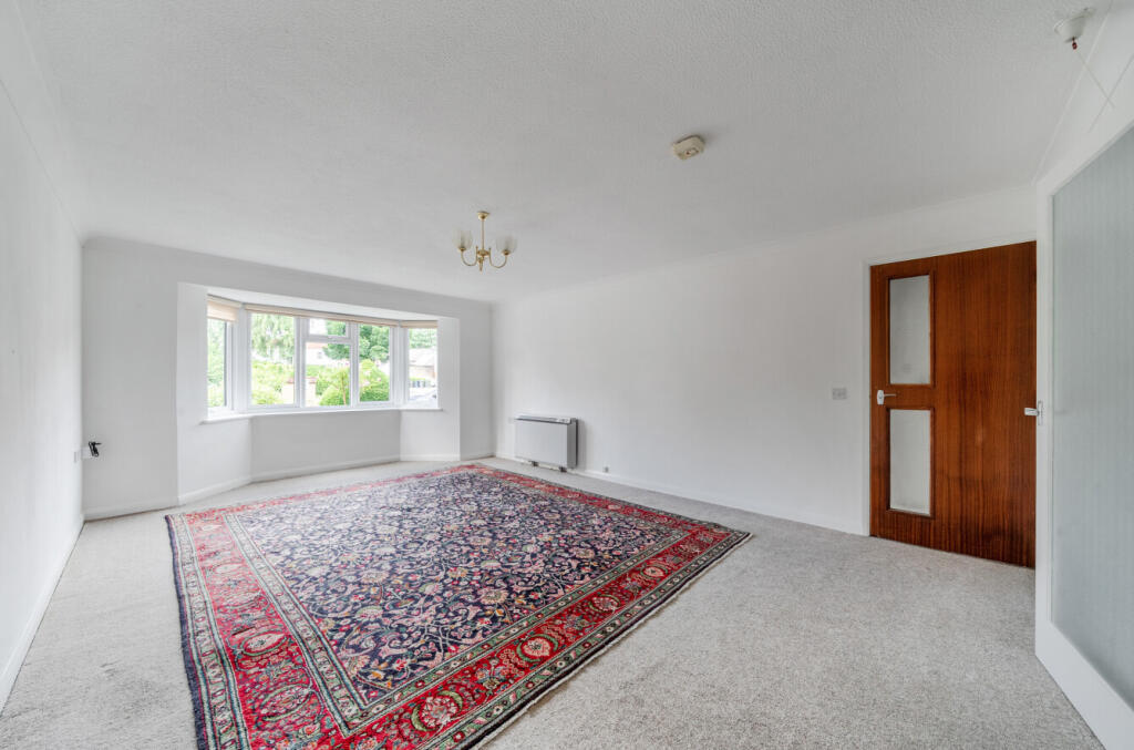 Allingham Court, Summers Road, Farncombe, Surrey, GU7 photo 2