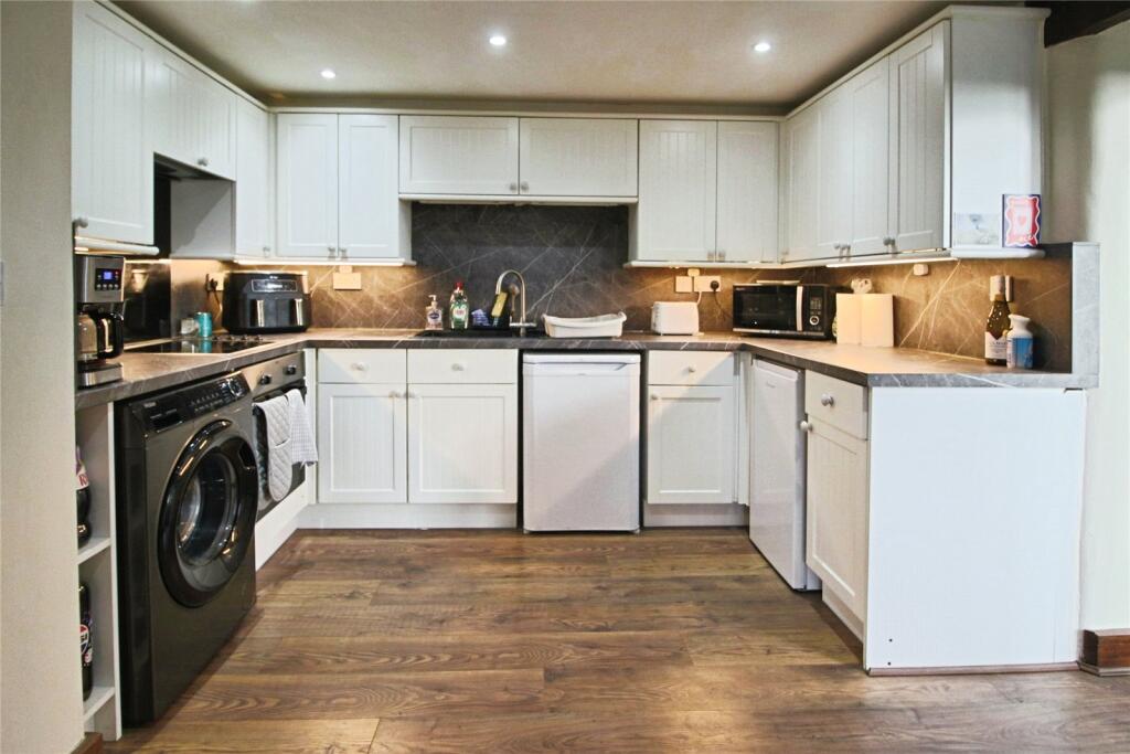 House in Plymouth - View 5