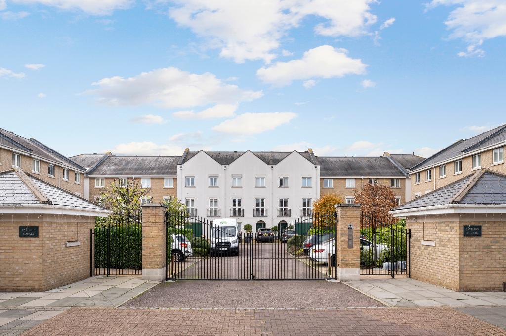 House in London - View 2