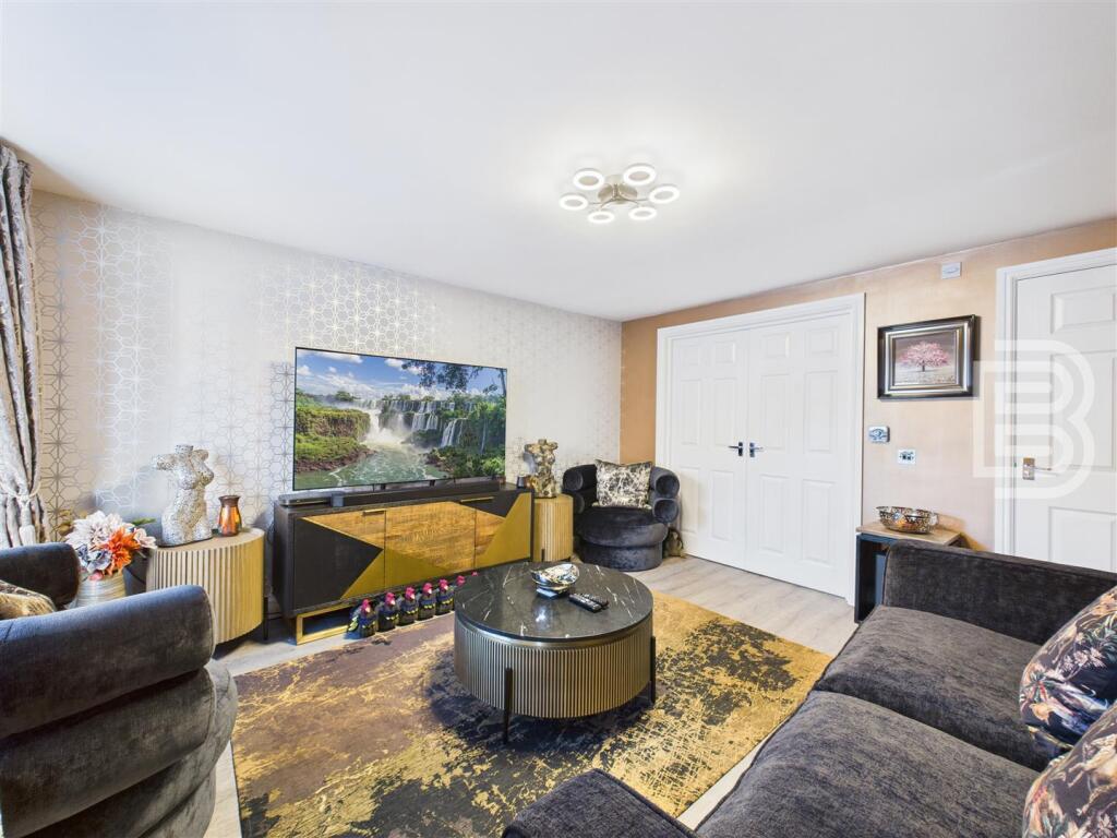 Paradise Street, Rugby - View 3