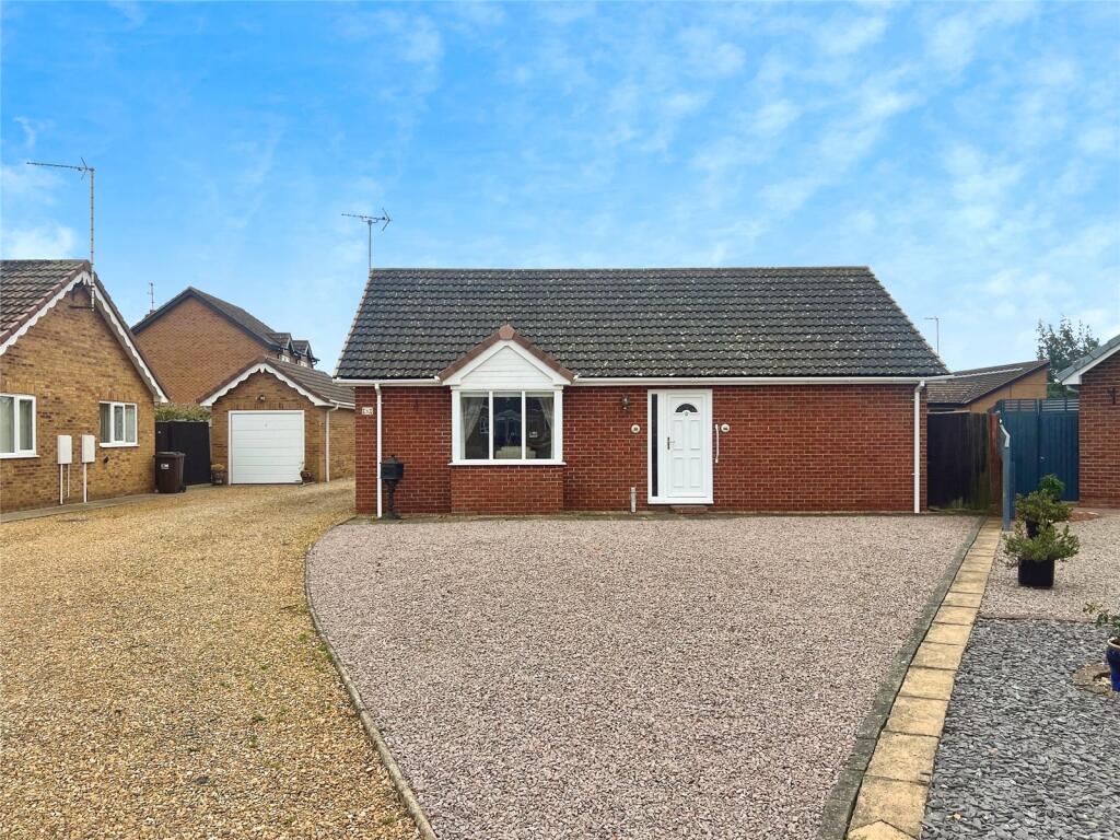 2-bed bungalow on Coles Close, Holbeach, Spalding, £225,000