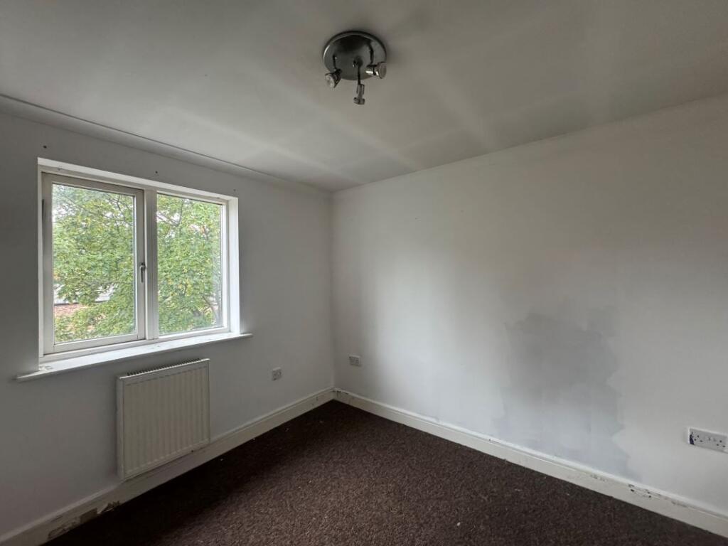 Flat 5, 81 Martins Lane, Wallasey, Merseyside, CH44 1BQ photo 5