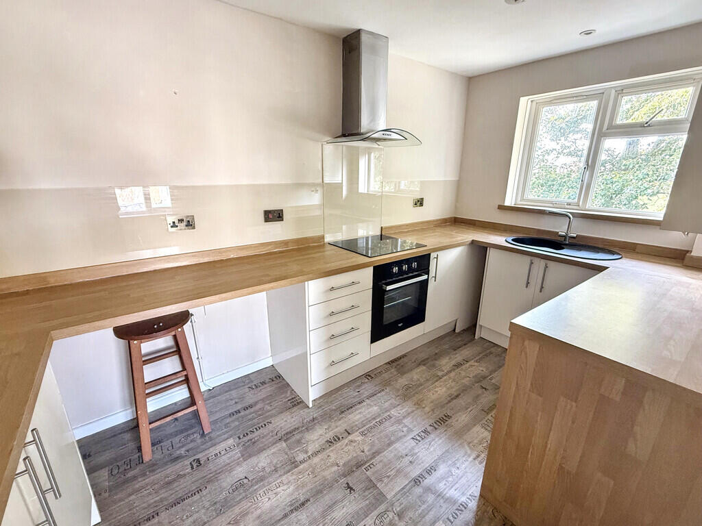 Byron Road, Rustington photo 3