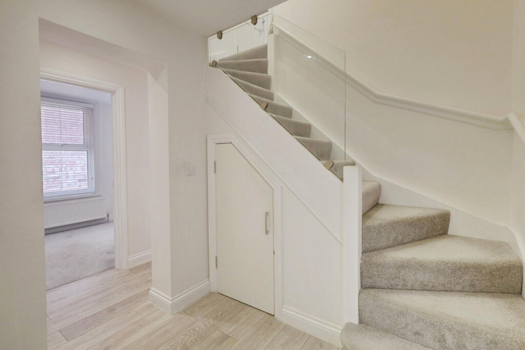 Apartment in Castle Point, Essex - More