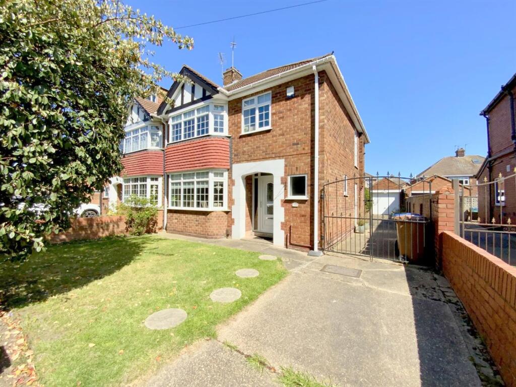 3-bed semi-detached on Clee Crescent, Grimsby, £240,000