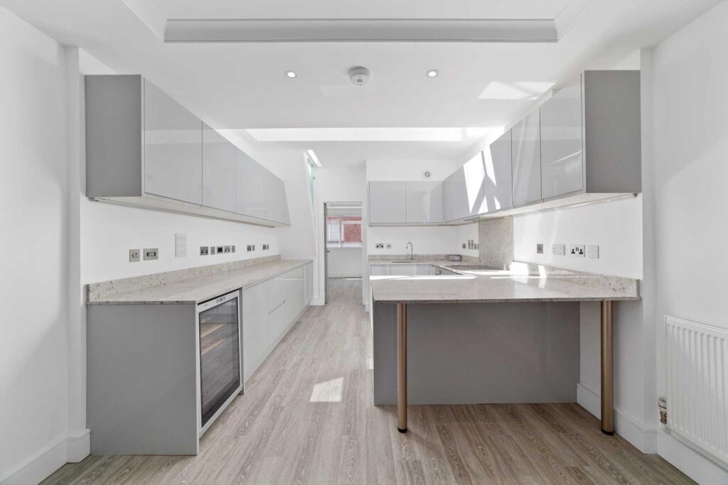 Apartment in London - View 4