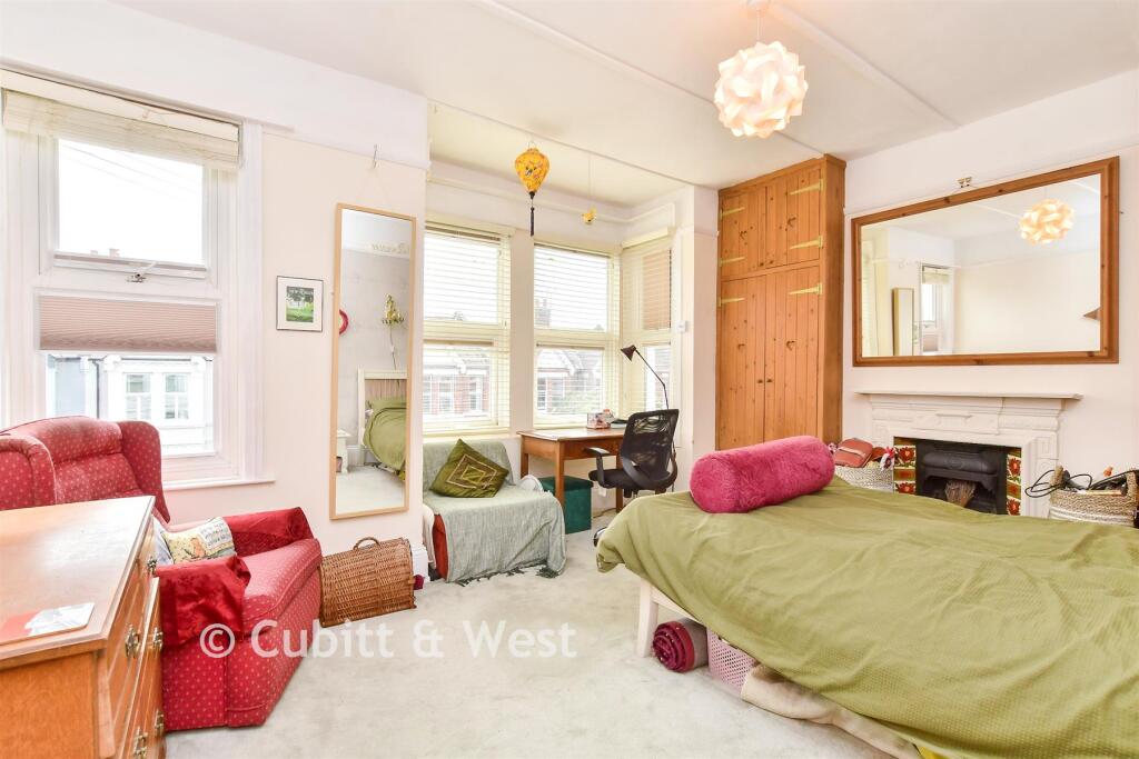 House in Brighton - More