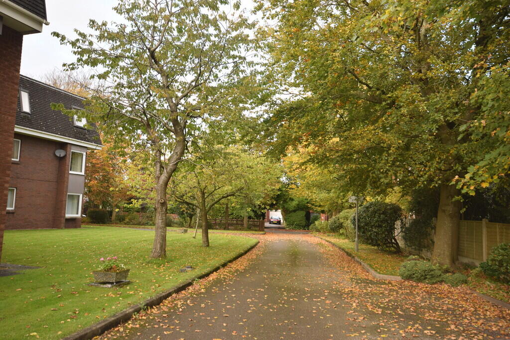 2-bed flat on Dalmore Court, Barrow-in-Furness, £185,000