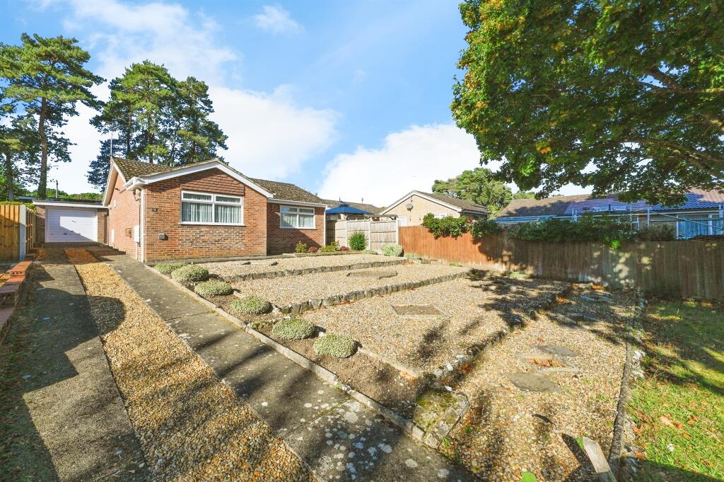 2-bed detached on Martin Close, Brandon, £220,000