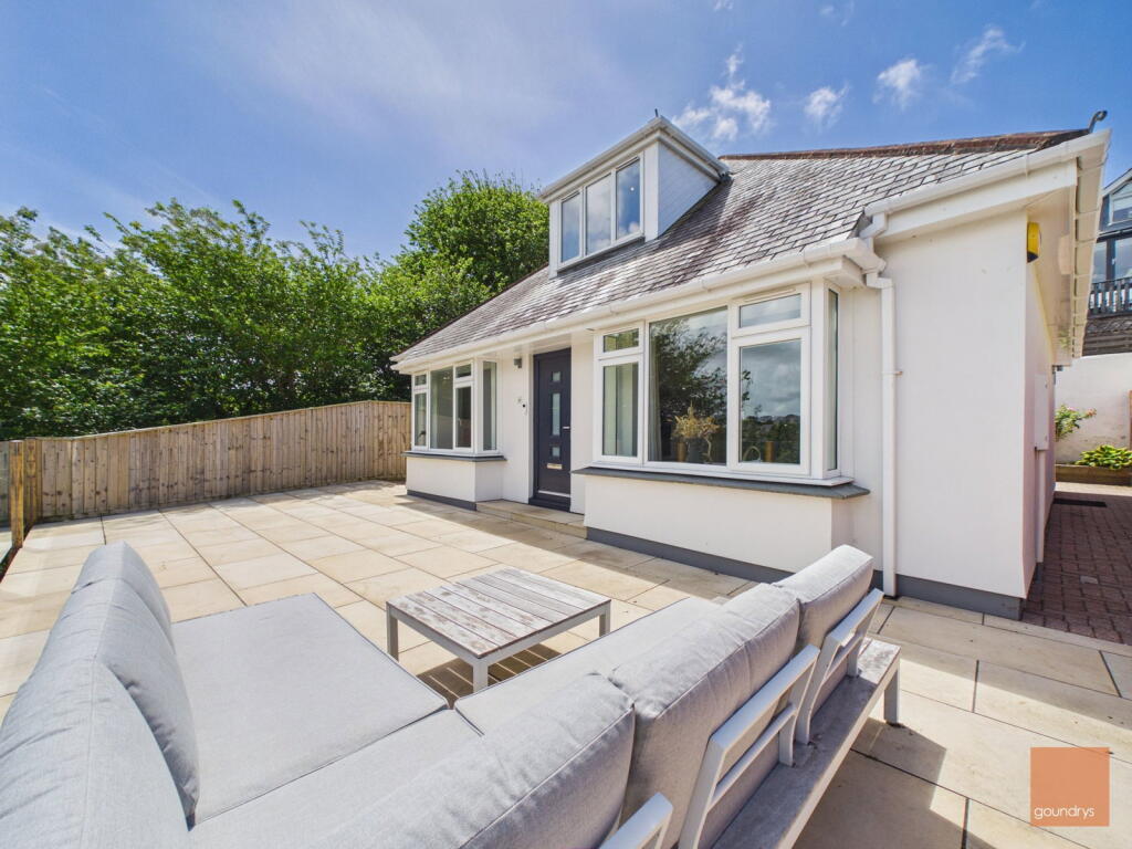 Main image of property: Lower Hillcrest, Perranporth, TR6 0JZ
