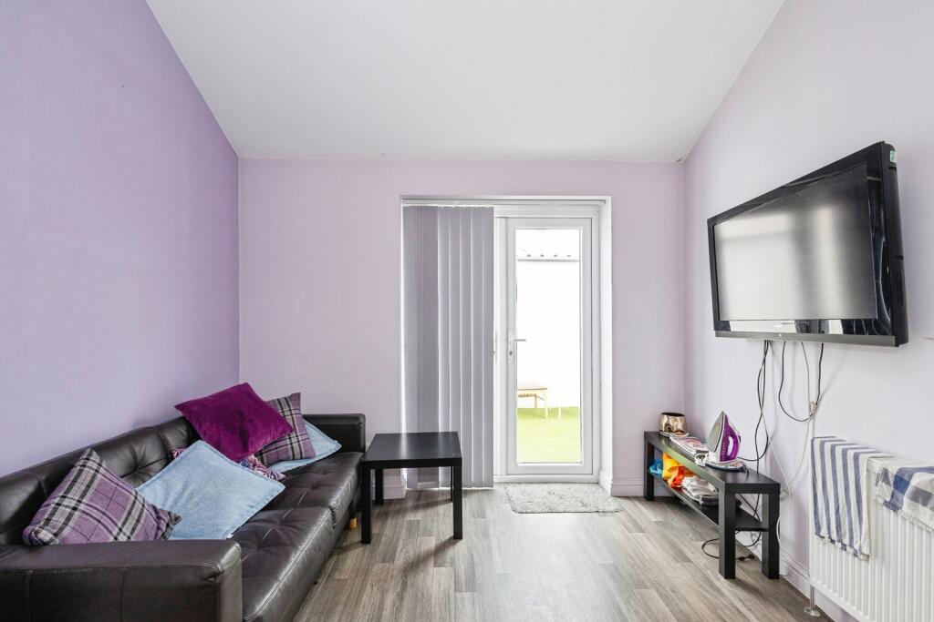 House in Portsmouth - View 5