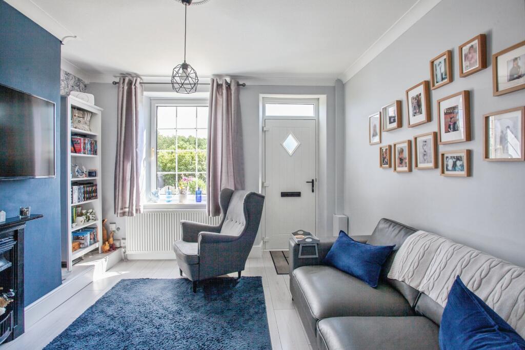 House in Sheffield, Crystal Peaks, Waterthorpe - View 2